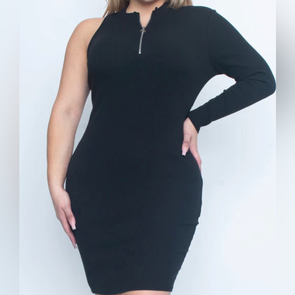 ✨NEW✨Black One Sleeve Dress Plus Size 2XL